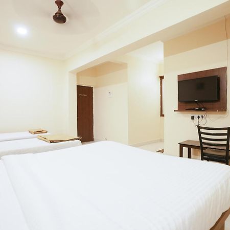 โอโย 72526 เดลลา คอนฟอร์ตส์ Hotel Amarnath ภายนอก รูปภาพ