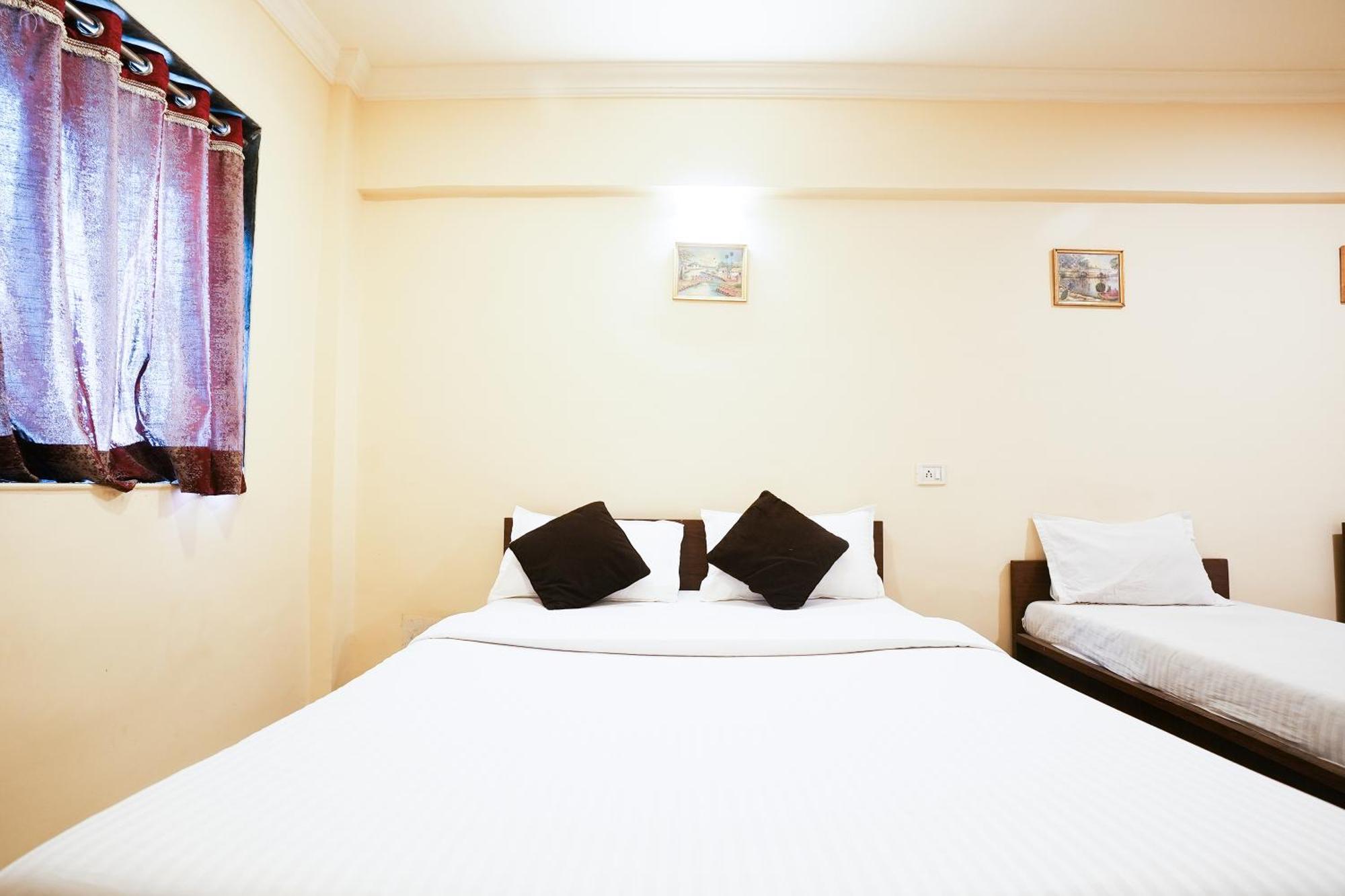 โอโย 72526 เดลลา คอนฟอร์ตส์ Hotel Amarnath ภายนอก รูปภาพ