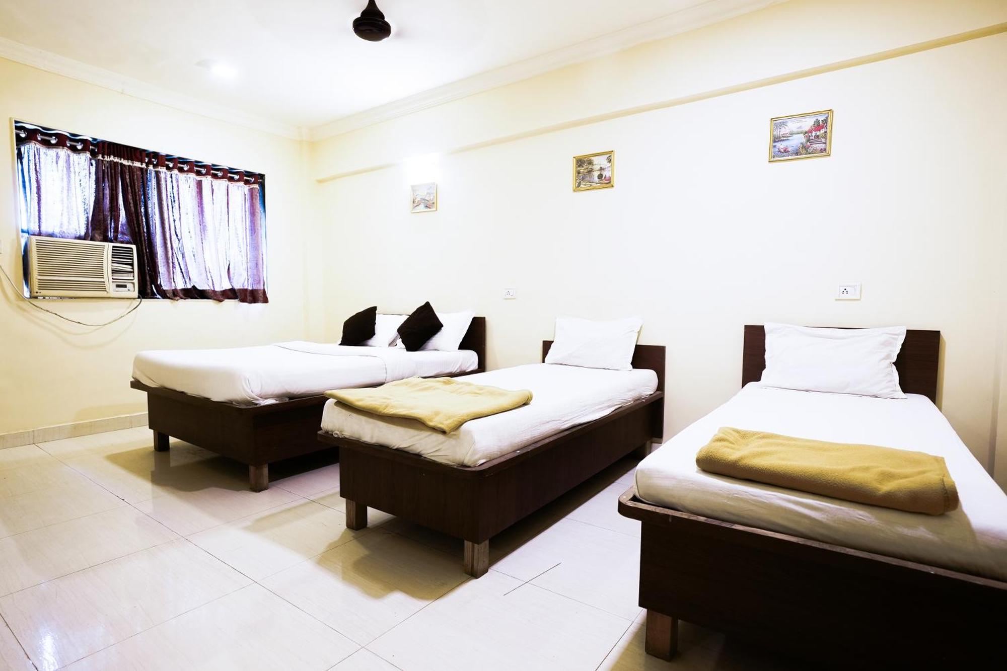 โอโย 72526 เดลลา คอนฟอร์ตส์ Hotel Amarnath ภายนอก รูปภาพ